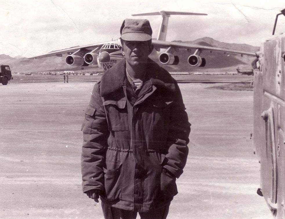 ЖИВОТ ПИШЕ ДРАМЕ: Руски пилот оборен изнад Авганистана за време рата ОСАМДЕСЕТИХ година пронађен ЖИВ! 